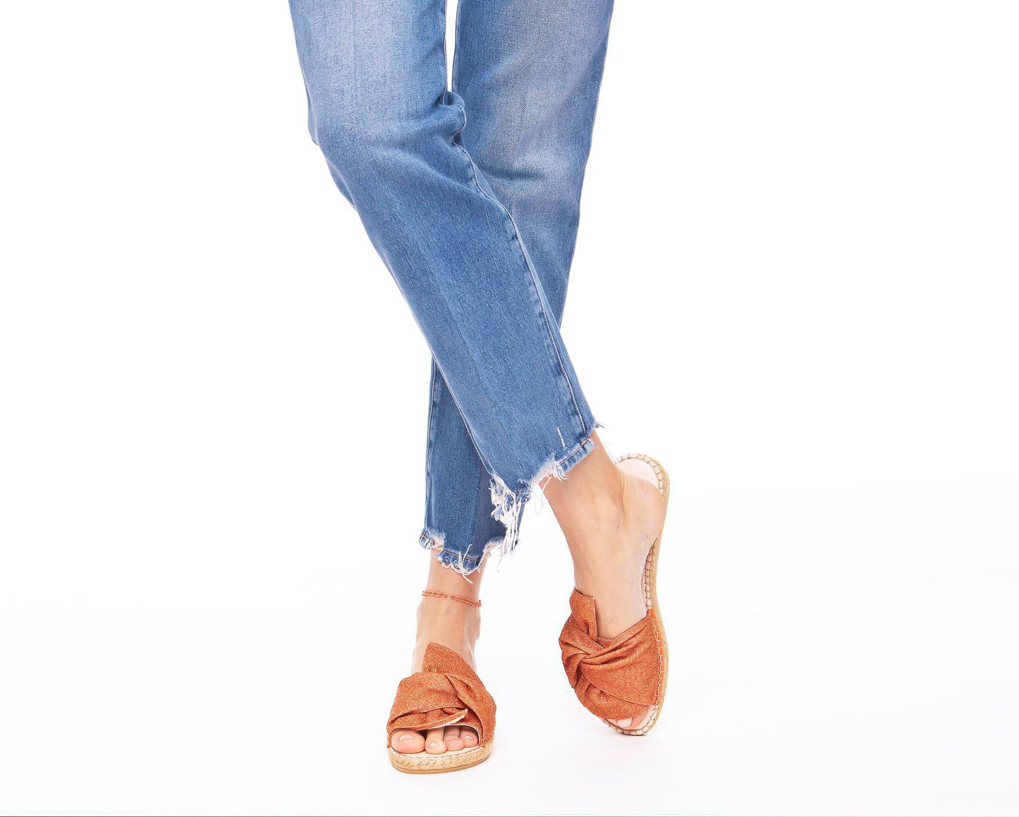 Flat Sandals with Knot - Los Angeles - Orange Gold